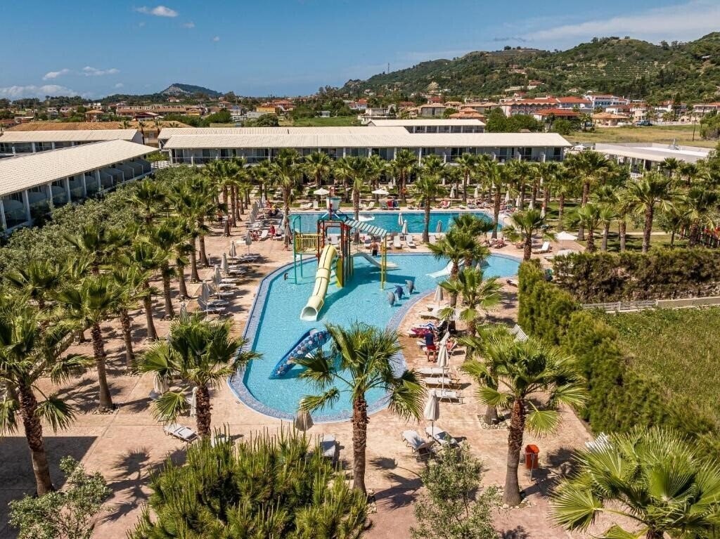 Отель Caretta Island 4*