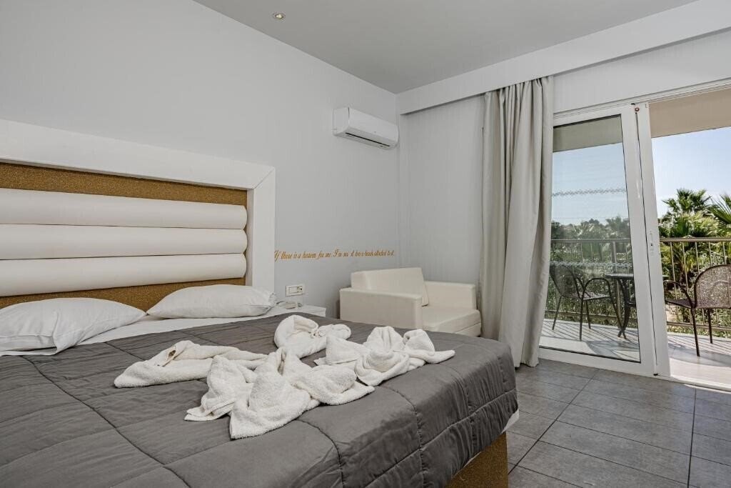 Фотография Caretta Island 4*