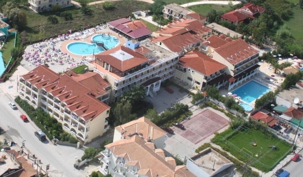 Отель Alexander The Great 4*