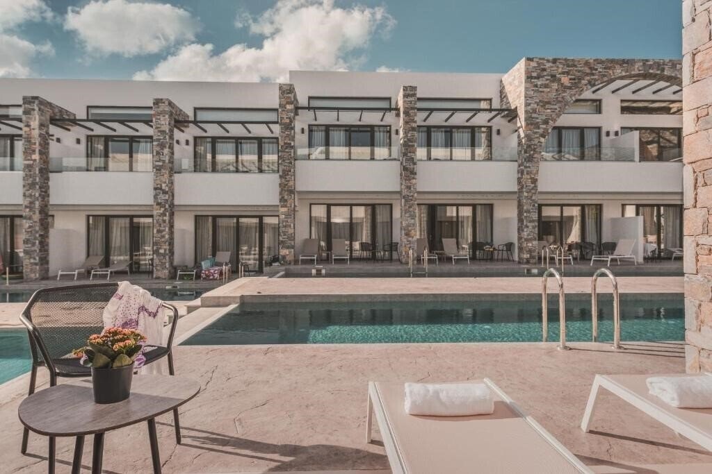 Изображение Cavo Suites 4*