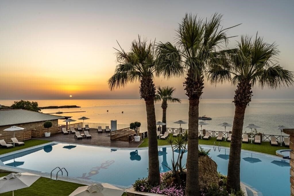 Отель Koukis Holiday Club 4*