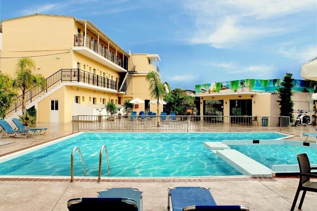 Отель La Caretta Restaurant & Hotel 4*