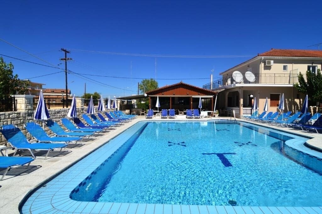 Фотография Tassia Studios 2*