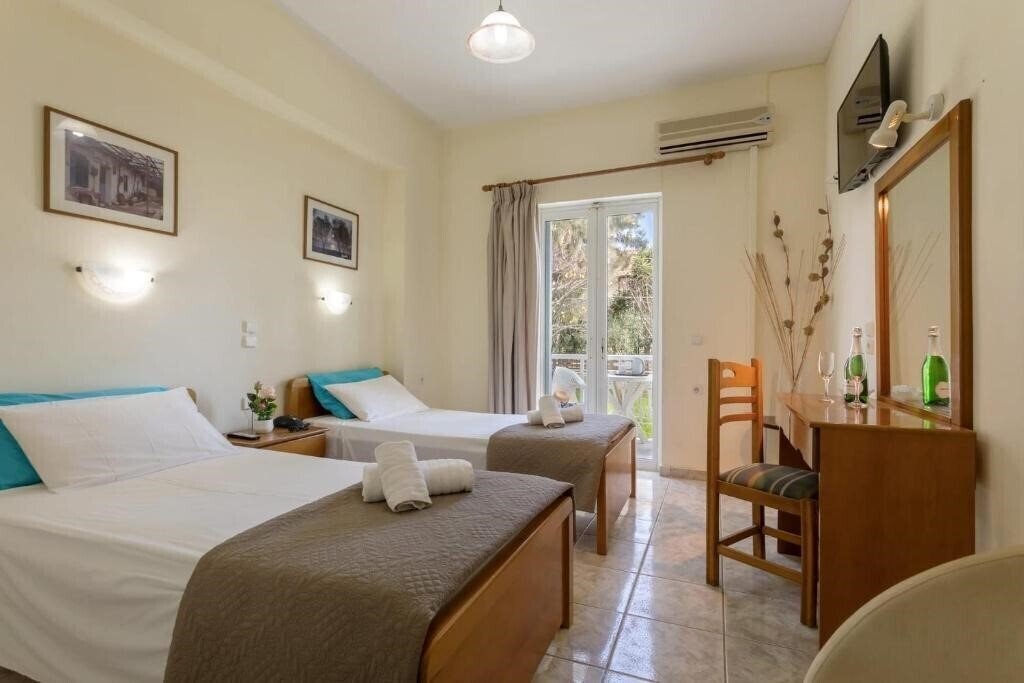 Фото Laganas Holidays Hotel 2*