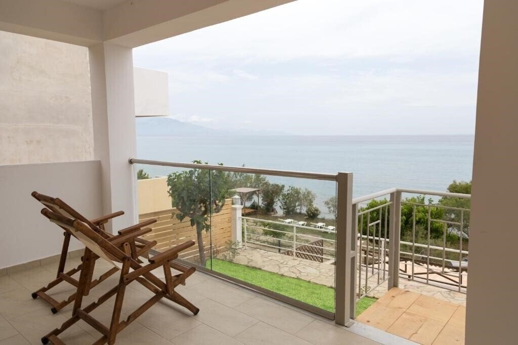 Картинка Laura Beach House 3*