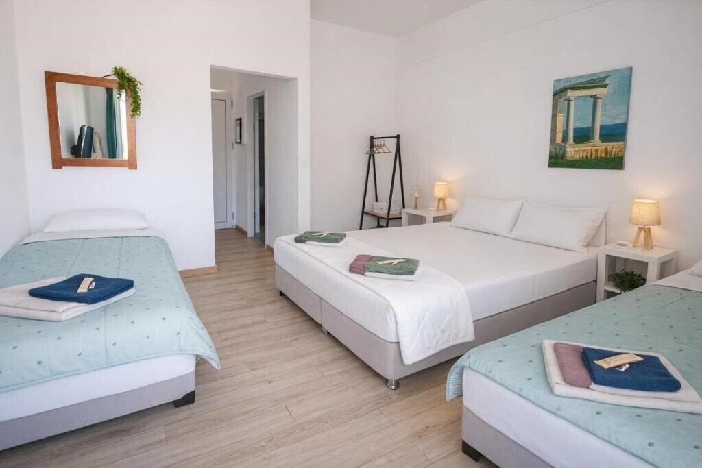 Фото Karavaki Apartments 3*
