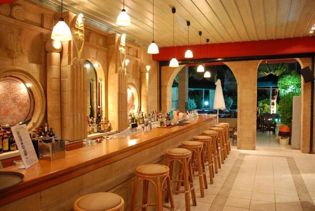 Картинка Laganas Beach Hotel 3*