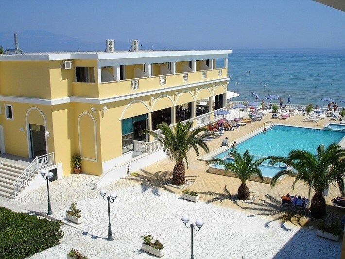 Отель Konstantin Beach Hotel 3*