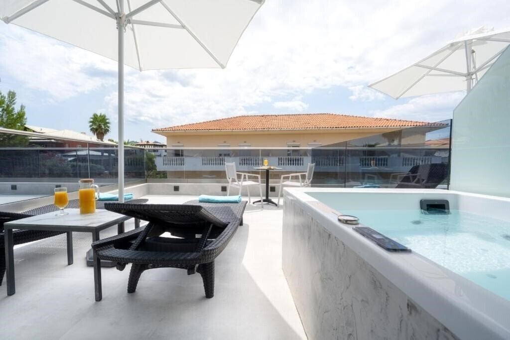 Картинка Emily’s Luxury Suites (ex. Emilys Luxury Suites) 4*