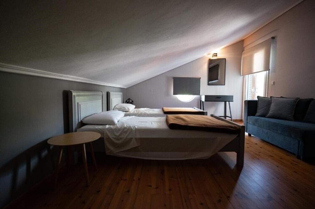 Отель Kaiafas Lake Hotel 3*