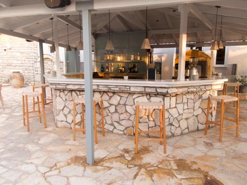 Изображение Kaiafas Lake Hotel 3*