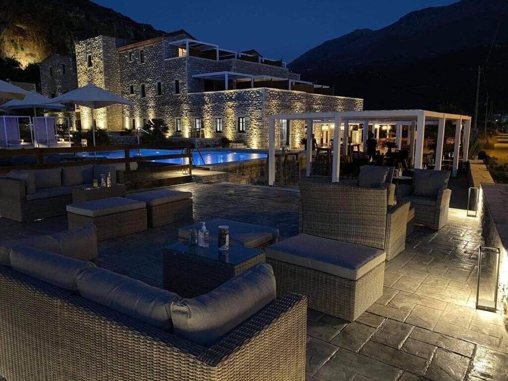 Отель Itilo Traditional Hotel 3*