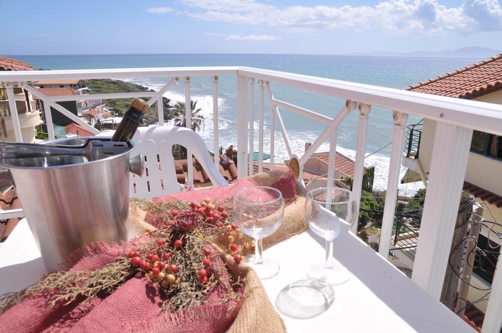 Фото Brati II Beach Hotel 2*