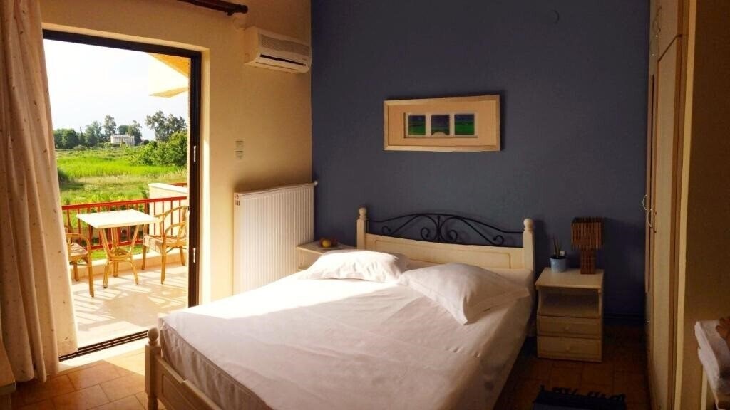 Отель Aenaon Hotel 3*