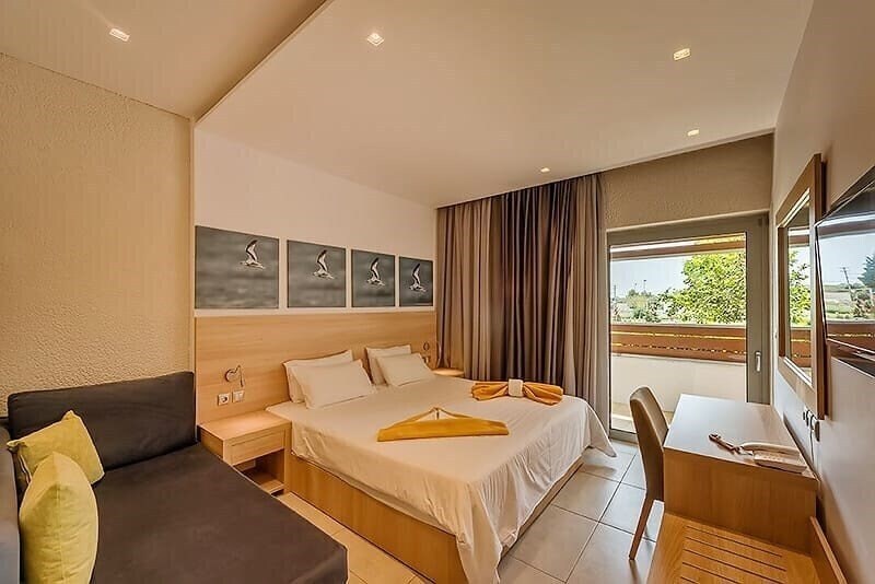 Отель Kalogria Beach 4*