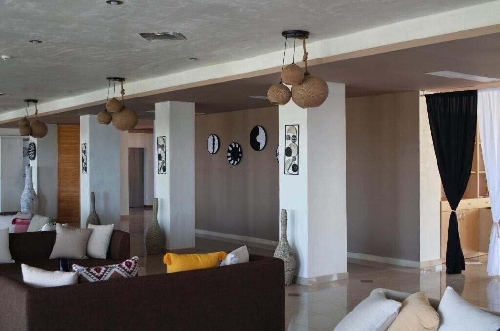 Изображение Boho Black & White 4*