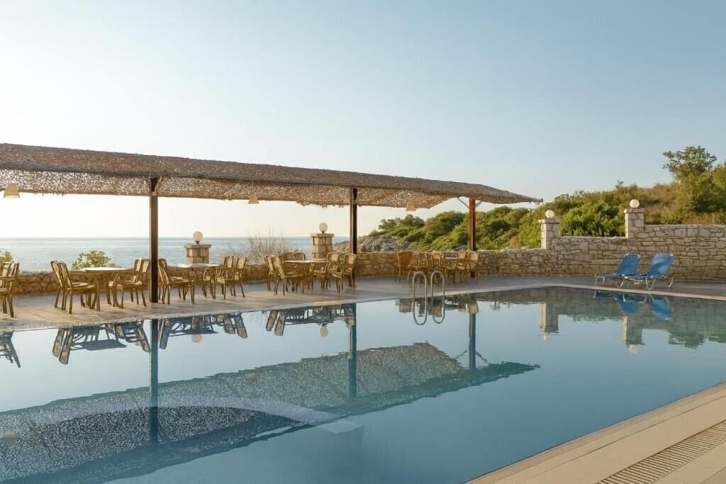 Фотография Lalloudes Seaside Accommodation 3*