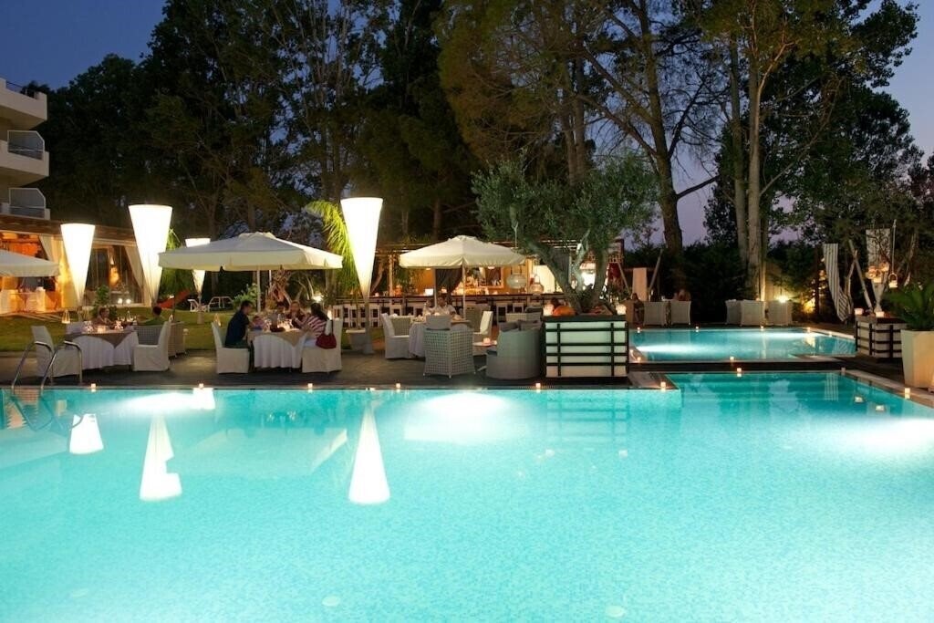 Изображение Amalias Luxury Hotel Amaliada 3*