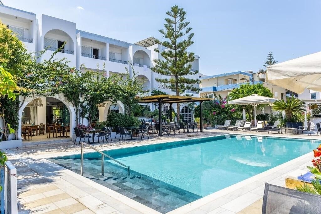 Фото Kyparissia Beach Hotel 3*