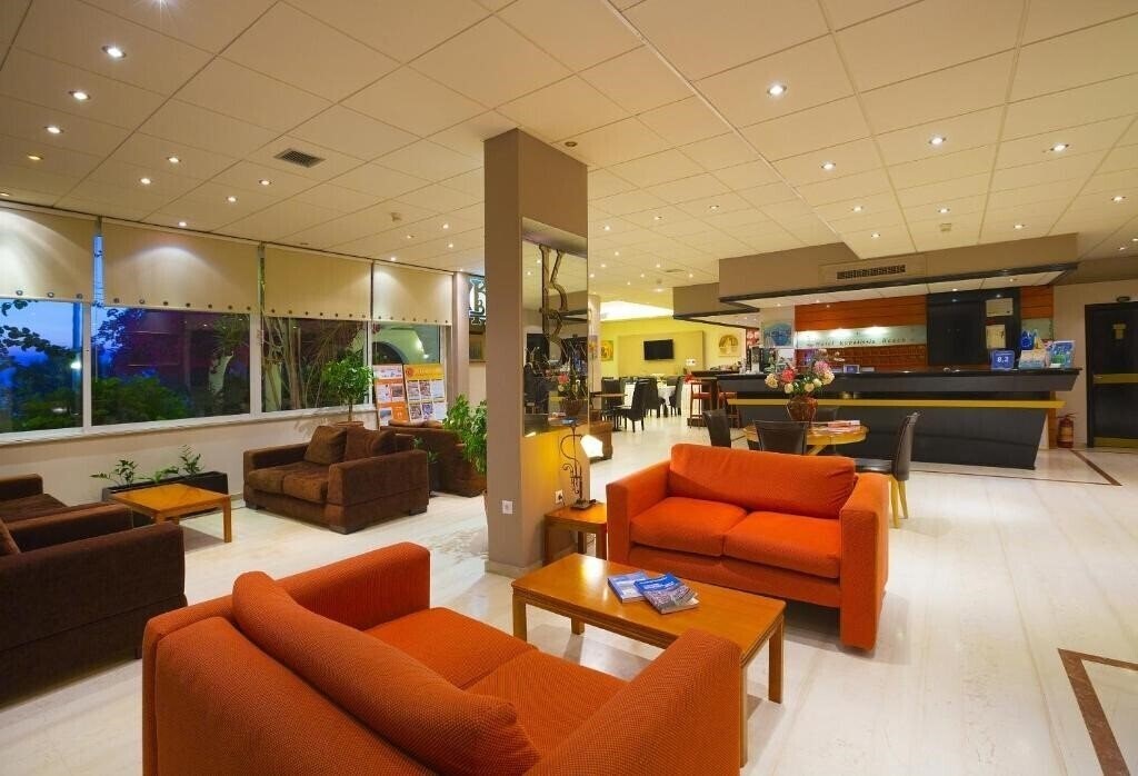 Изображение Kyparissia Beach Hotel 3*