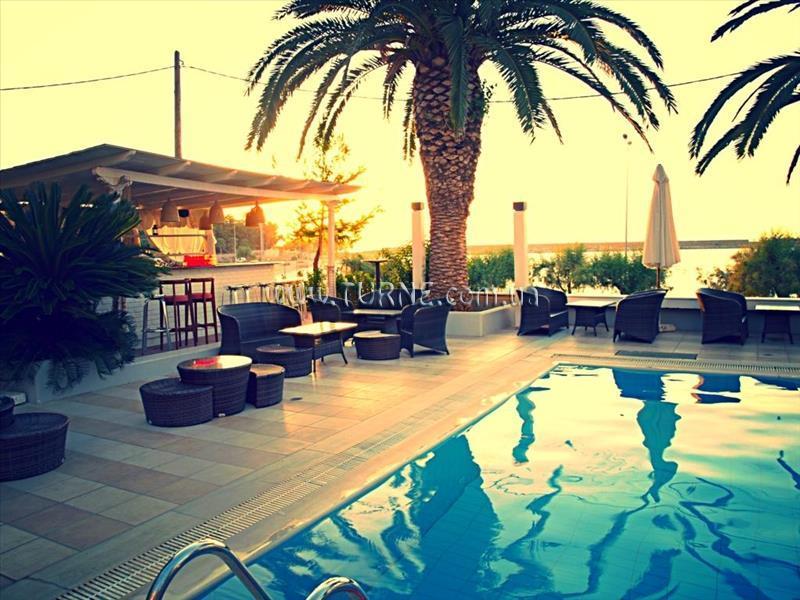 Отель Kyparissia Beach Hotel 3*