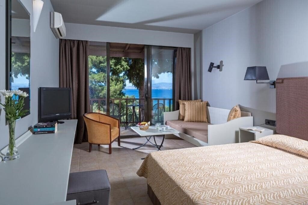 Фотография Aeolos Beach Resort 4*