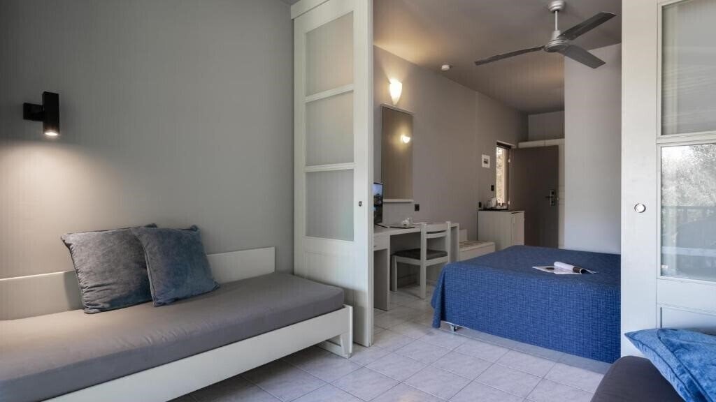Картинка Aeolos Beach Resort 4*