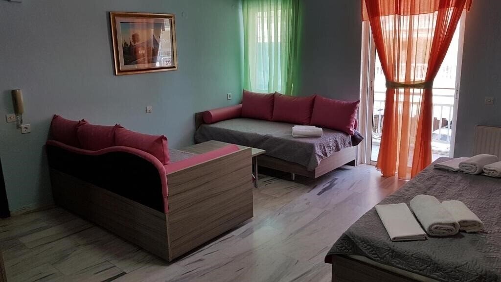 Отель White Rose Hotel 3*