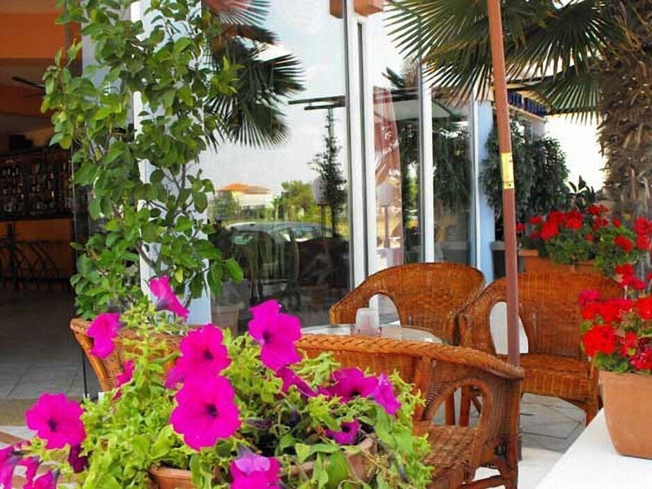 Фото Kouros Hotel 1*