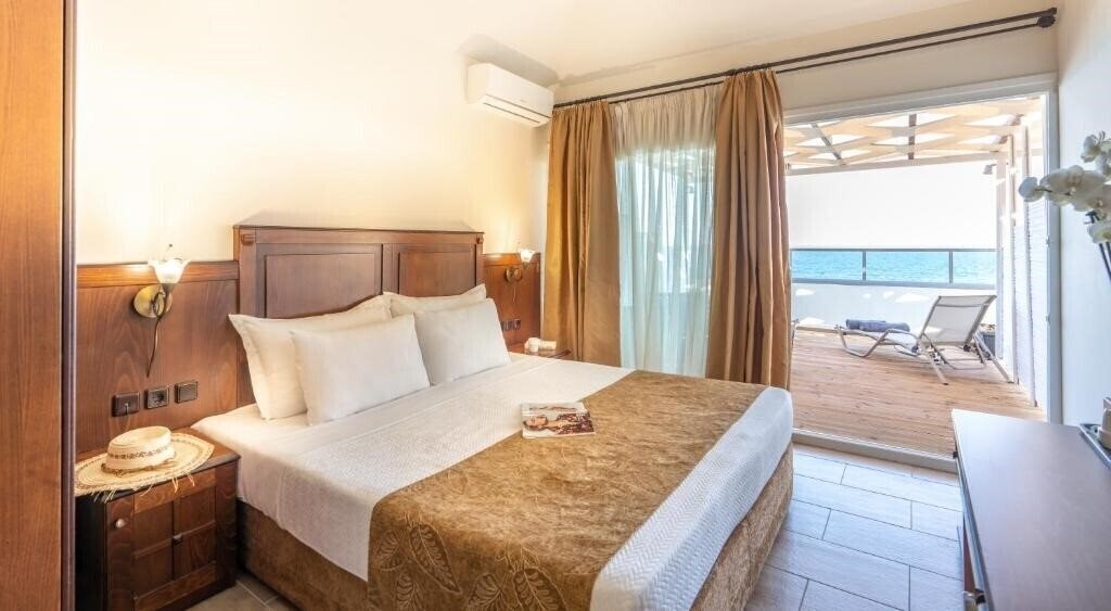 Фото Paralia Beach Boutique Hotel 3*