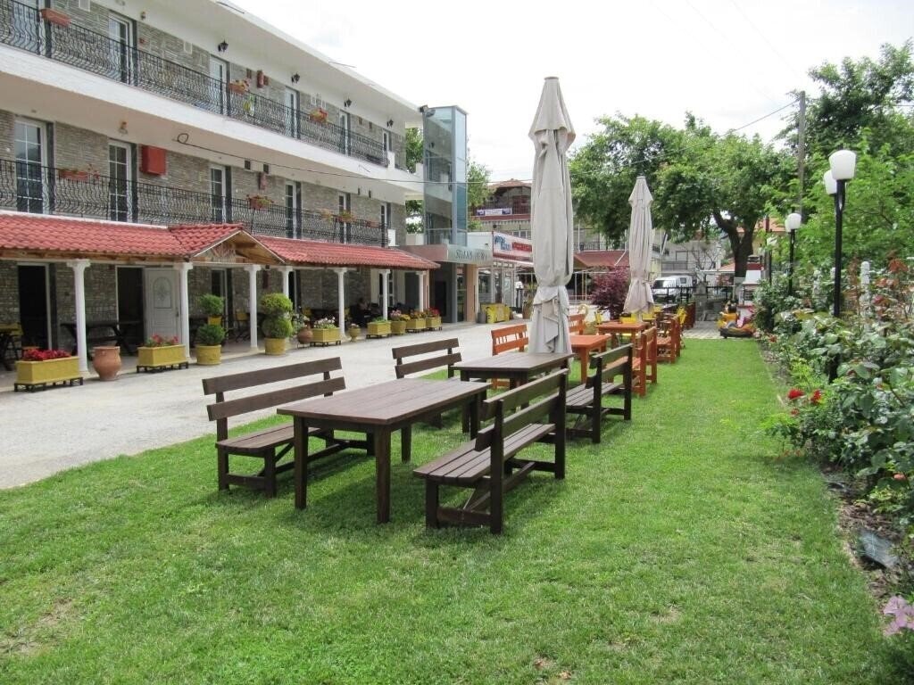 Отель Studios Pieria апартаменты