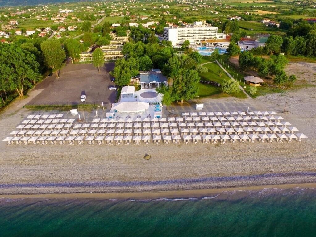 Отель Olympian Bay Grand Resort 4*