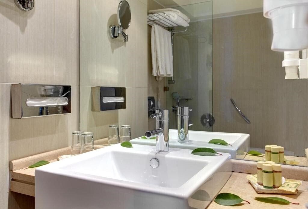Фото Olympian Bay Grand Resort 4*