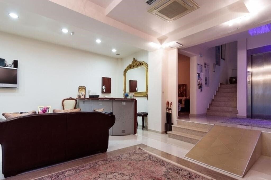 Фотография Christina Hotel 2*