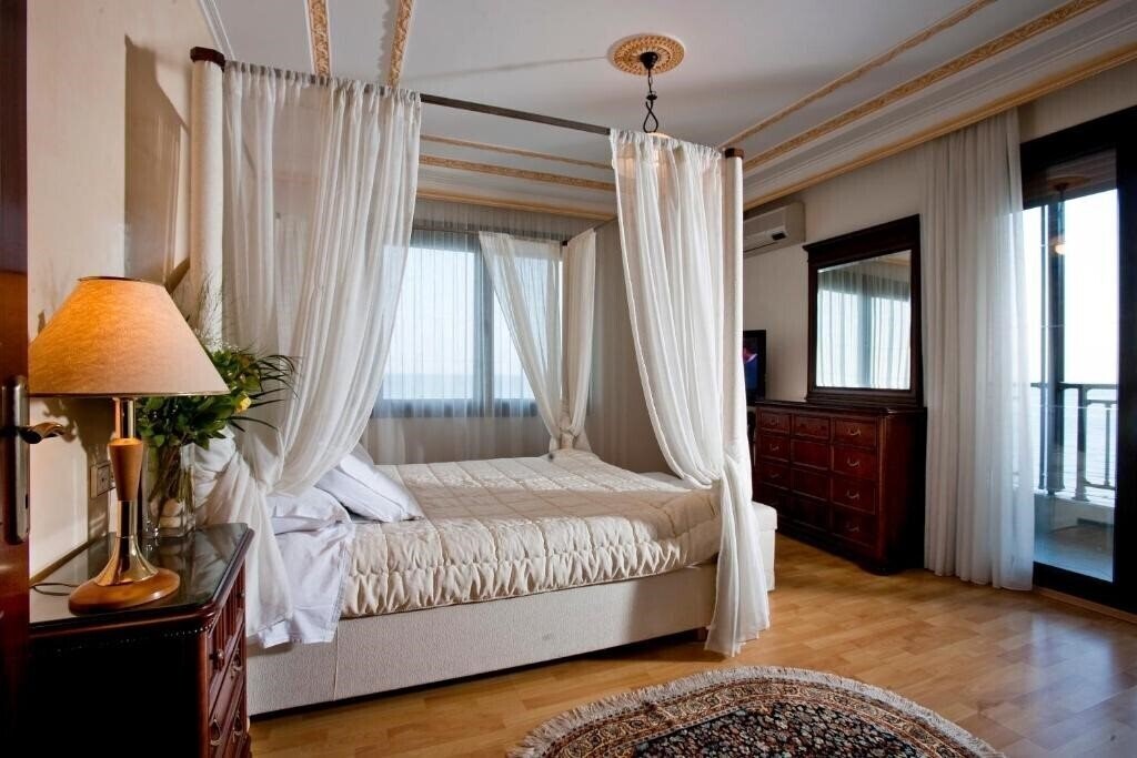 Отель Kymata Hotel Platamonas 3*