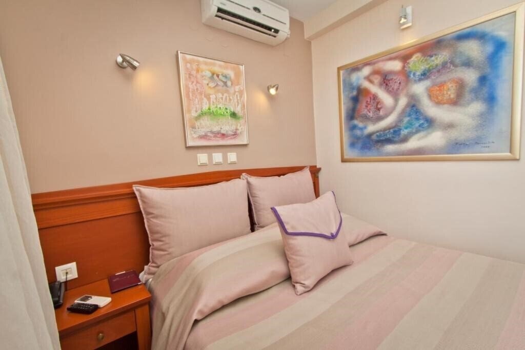 Фото Triton Hotel 3*