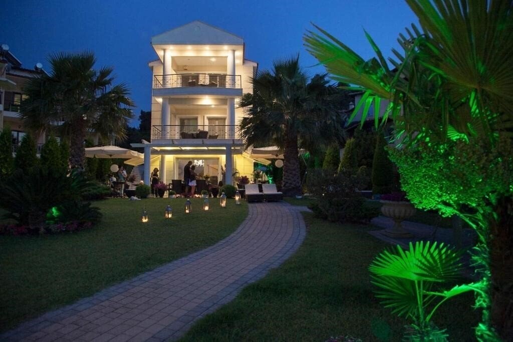 Отель Sun Residence Exclusive Seaside Appartments 4*