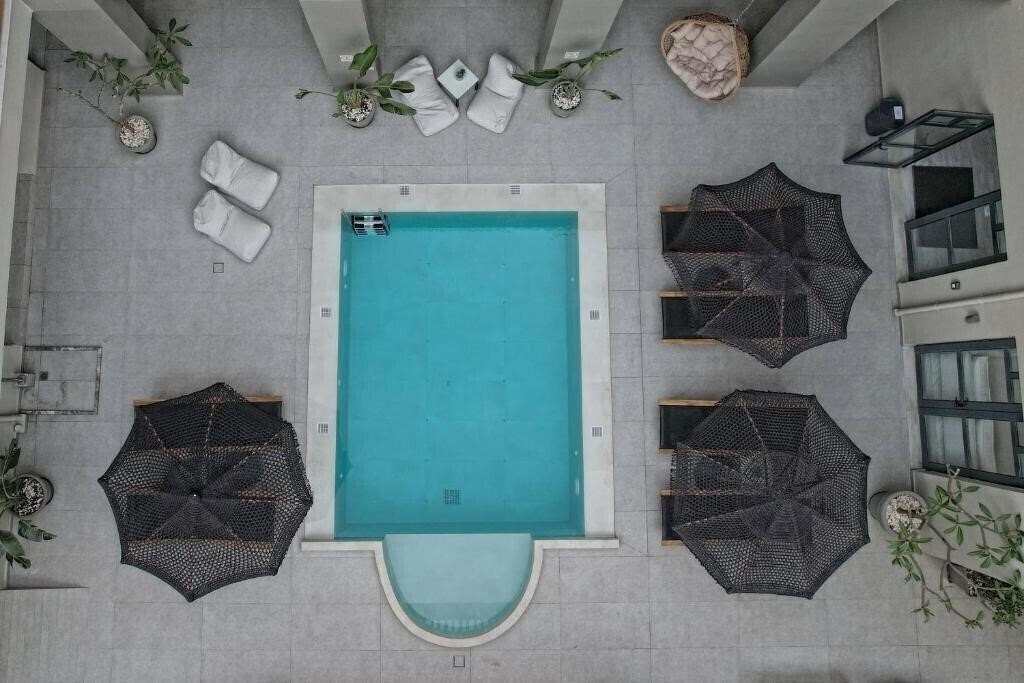 Отель Ammos Studios 4*