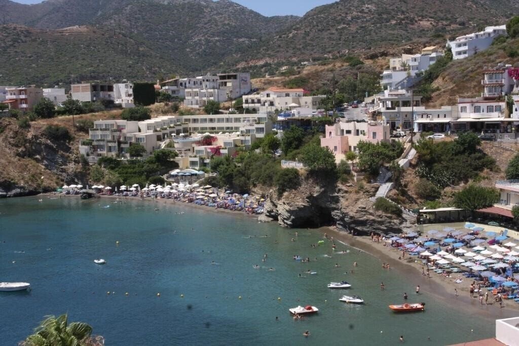 Отель Sunorama Apartments Studios 2*