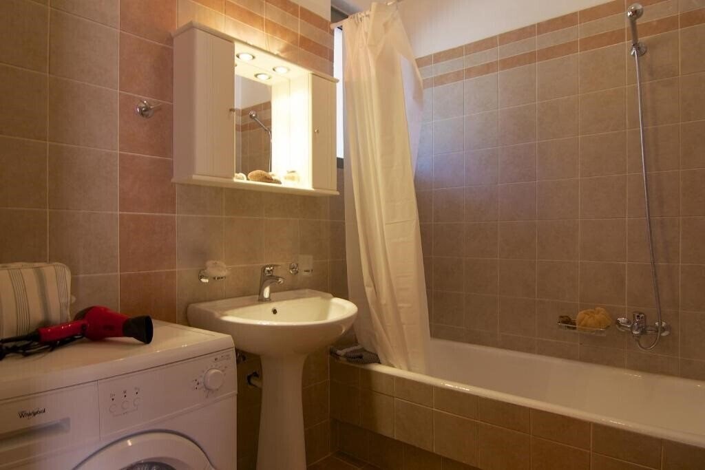 Фото Loutra Resort 4*