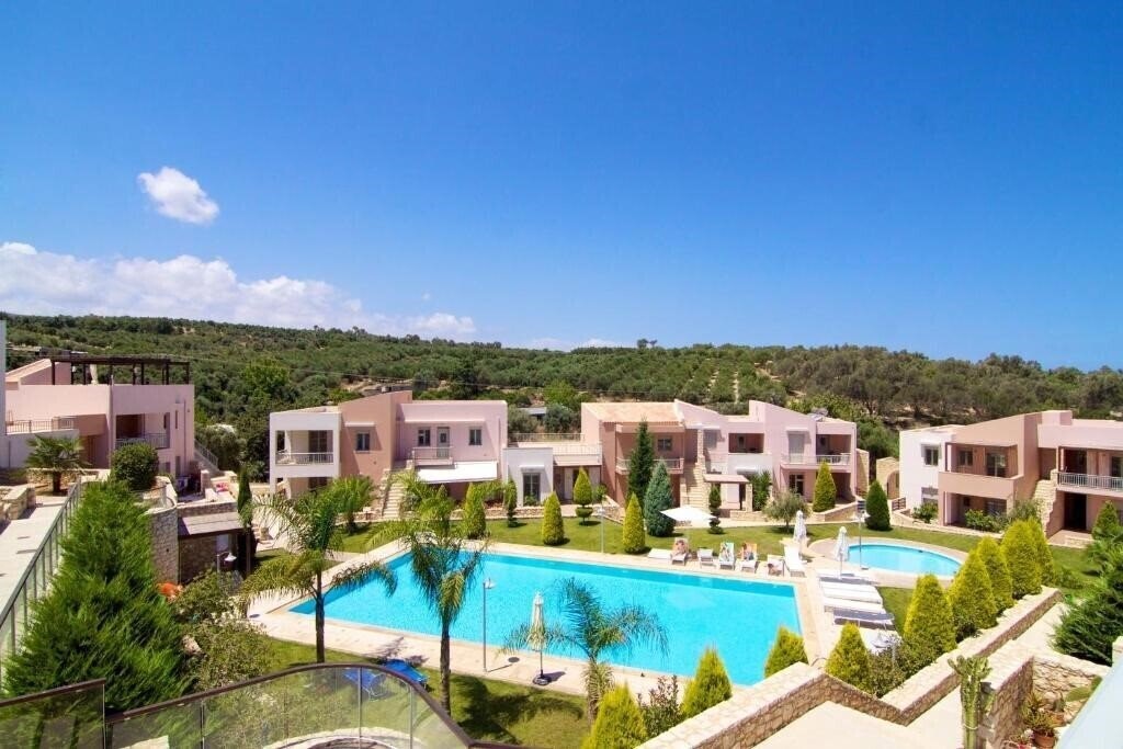 Фотография Loutra Resort 4*