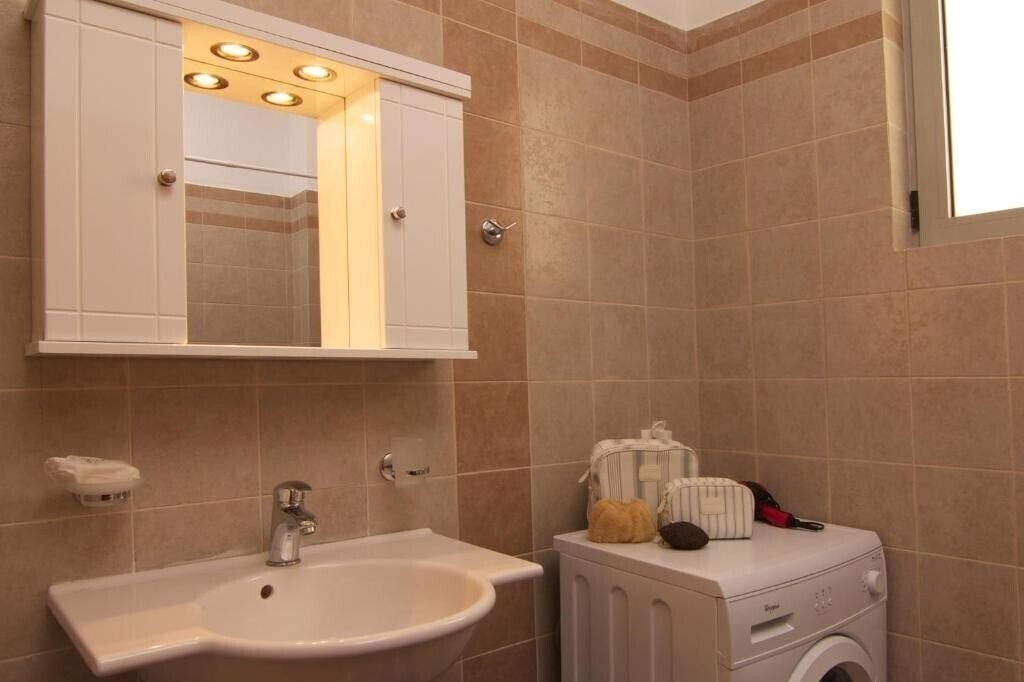 Картинка Loutra Resort 4*