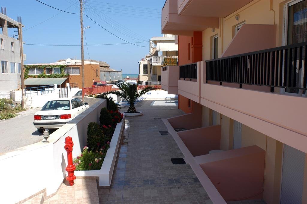 Фотография Daisy Hotel Apartments 2*