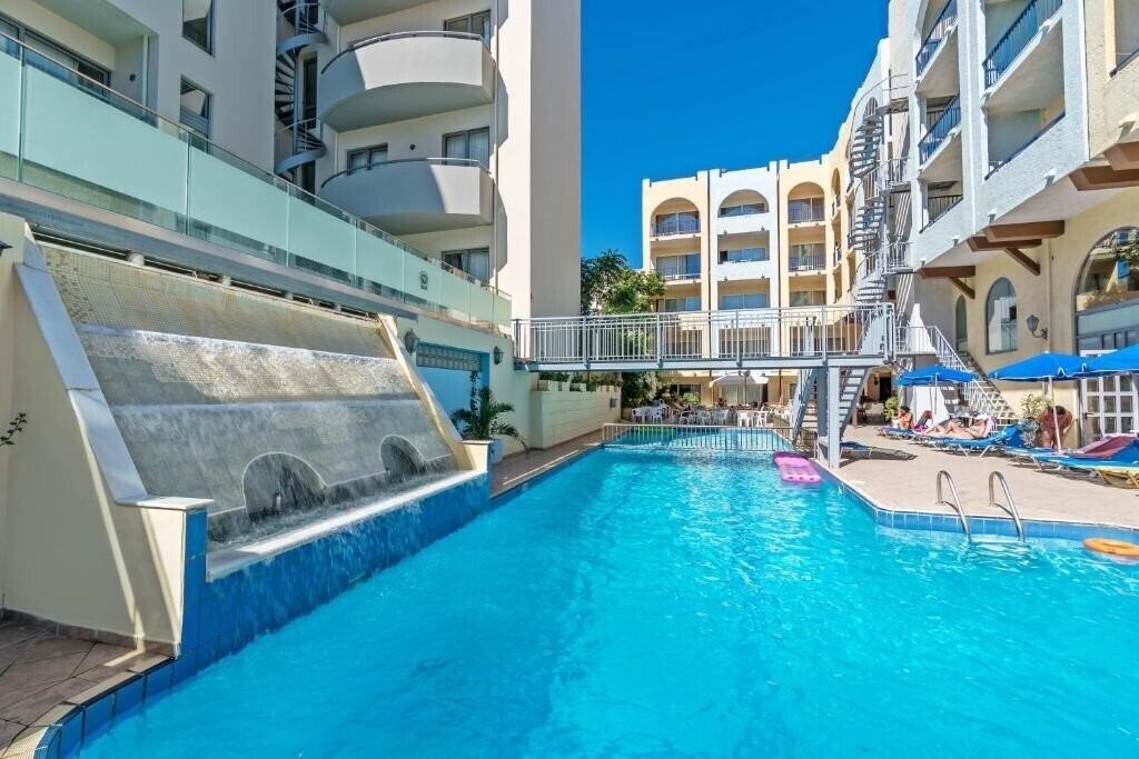 Отель Lefkoniko Beach 3*