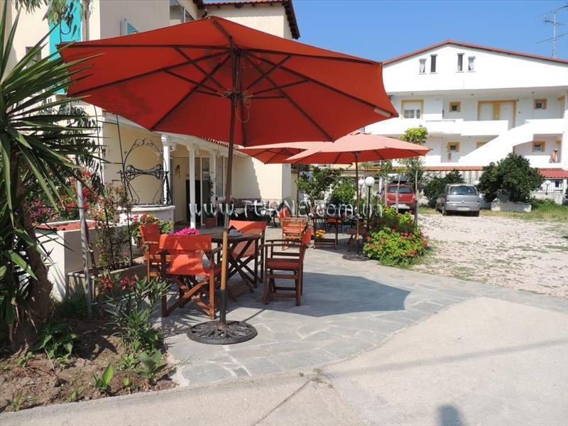 Отель Costa Studios Apartments 3*