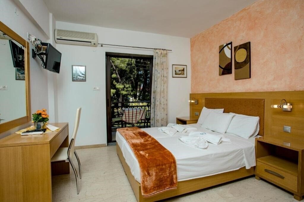 Фото Maik Apartments 2*