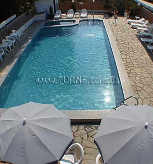 Отель Anna Christina Apartments 3*