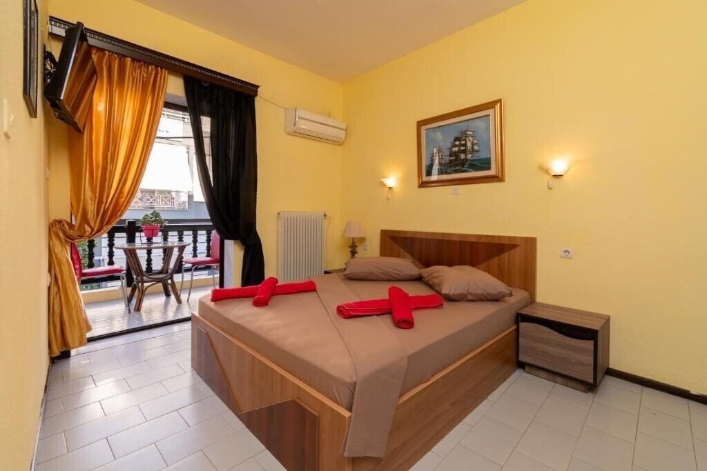 Отель Petunia Hotel 2*