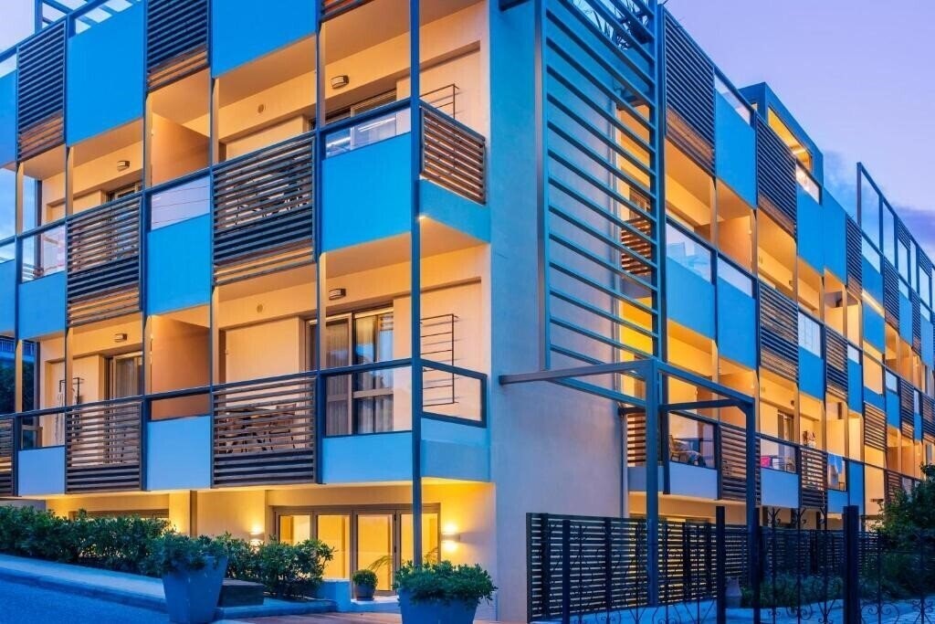 Отель Vozina Hotel 3*