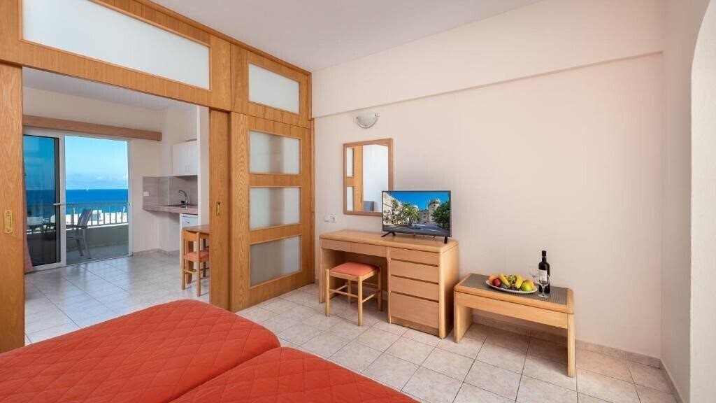 Картинка Poseidonia Hotel - Apartments 4*